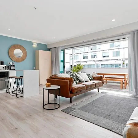 Gorgeous Princess Wharf Apartment W/ Aircon